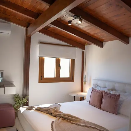 העיירה רתימנו Michalis Apartment With Outdoor Jacuzzi מראה חיצוני תמונה