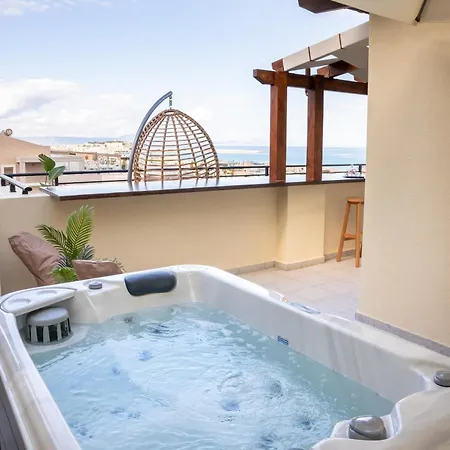 העיירה רתימנו Michalis Apartment With Outdoor Jacuzzi מראה חיצוני תמונה