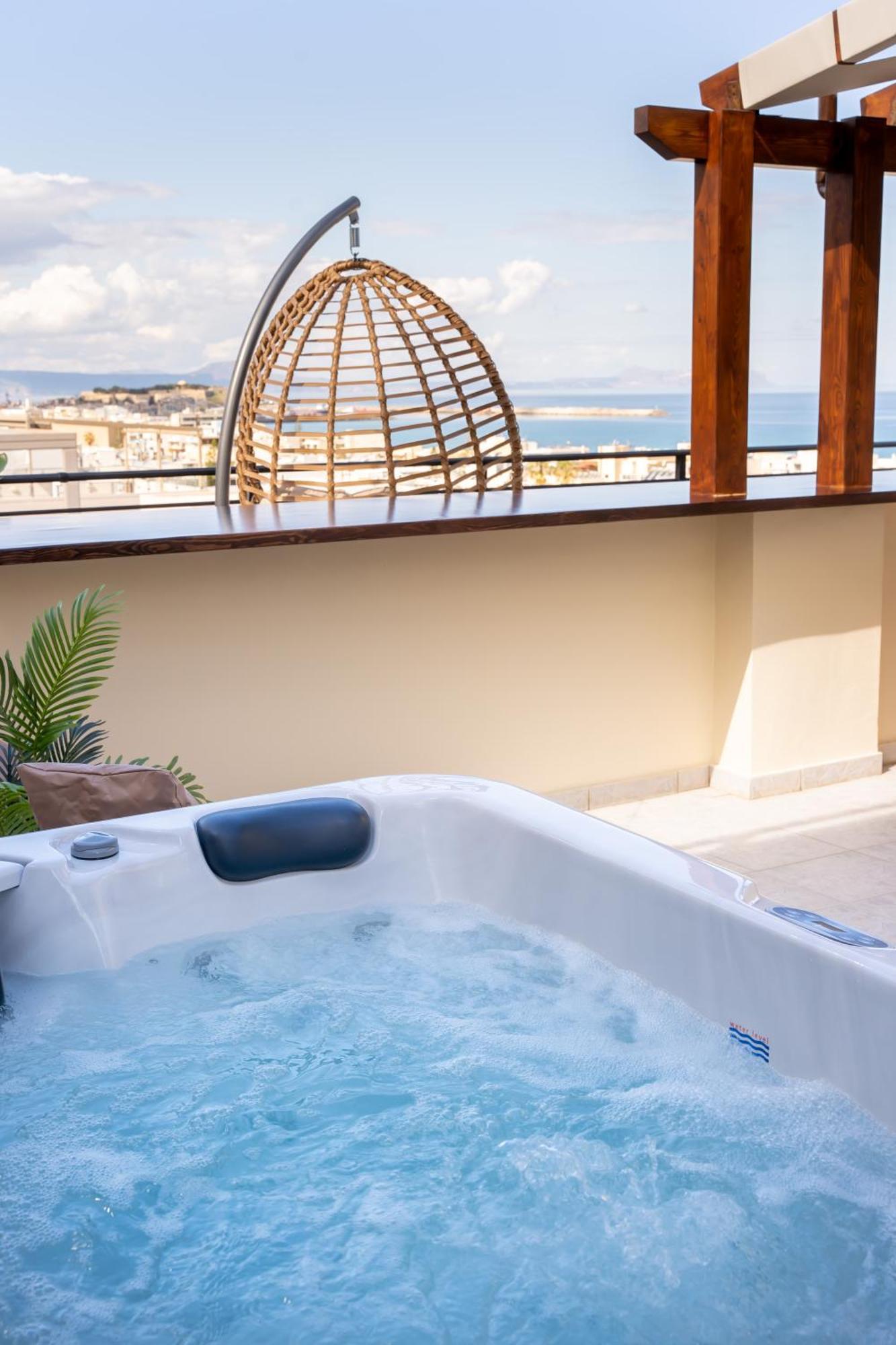 Michalis With Outdoor Jacuzzi Appartement Réthymnon