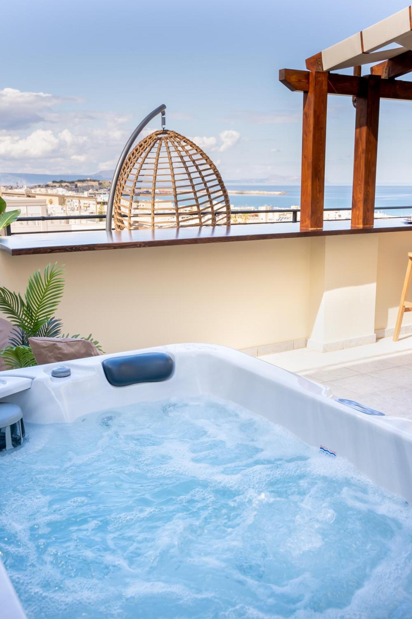 Michalis With Outdoor Jacuzzi Appartement Réthymnon